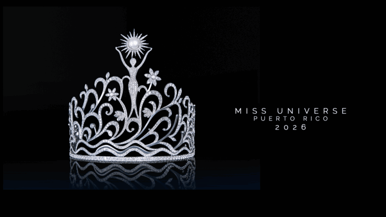 Bajo el lema “Legado”, esta corona rinde homenaje a la historia que comenzó con Marisol Malaret, la primera puertorriqueña en conquistar el título de Miss Universe, simbolizando la continuidad de un sueño que ha trascendido generaciones.

Fue estrenada por la actual Miss Universe Puerto Rico 2025, Zashely Alicea, y será la corona que porte la próxima soberana de Puerto Rico.